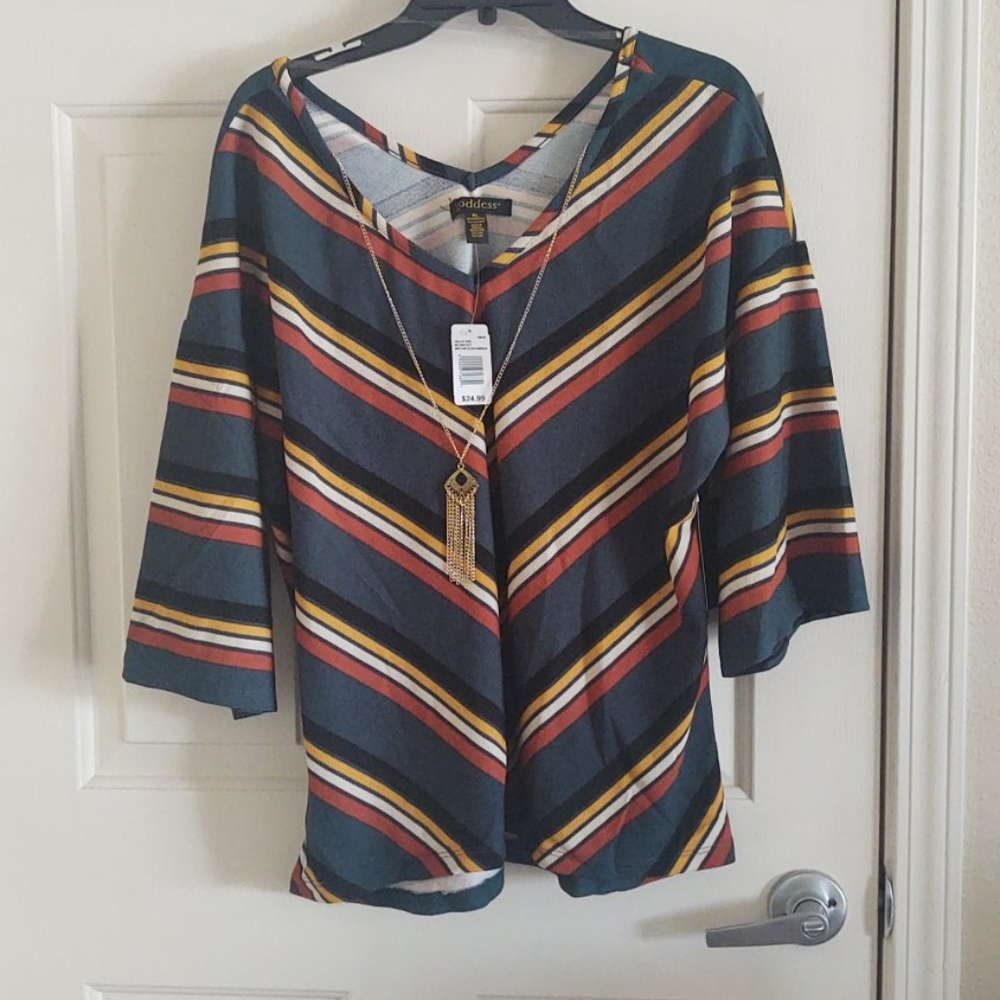 NWT Goddess Blouse with Gold Necklace